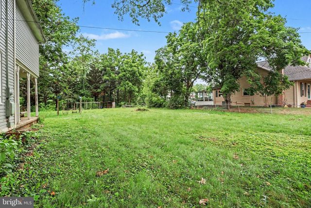 61 MAYFIELD ST, Dover, PA 17315