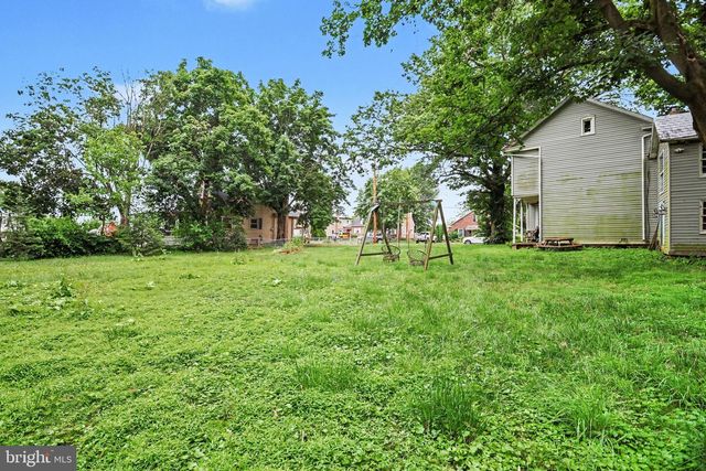61 MAYFIELD ST, Dover, PA 17315