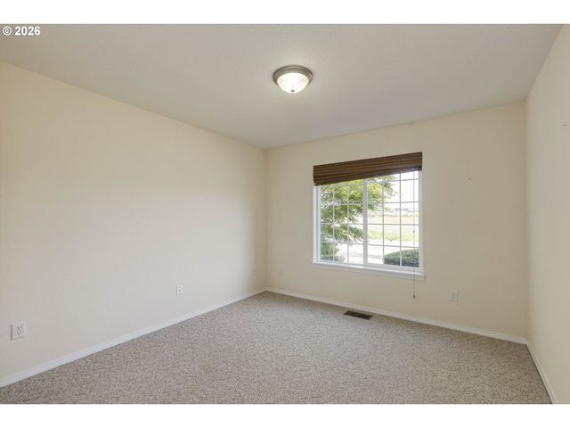 1964 Nw COTTONWOOD Dr, Mc Minnville, OR 97128
