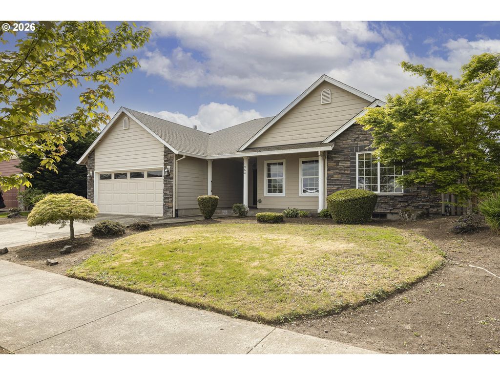 Image 1 of property listing at 1964 Nw COTTONWOOD Dr, Mc Minnville, OR 97128