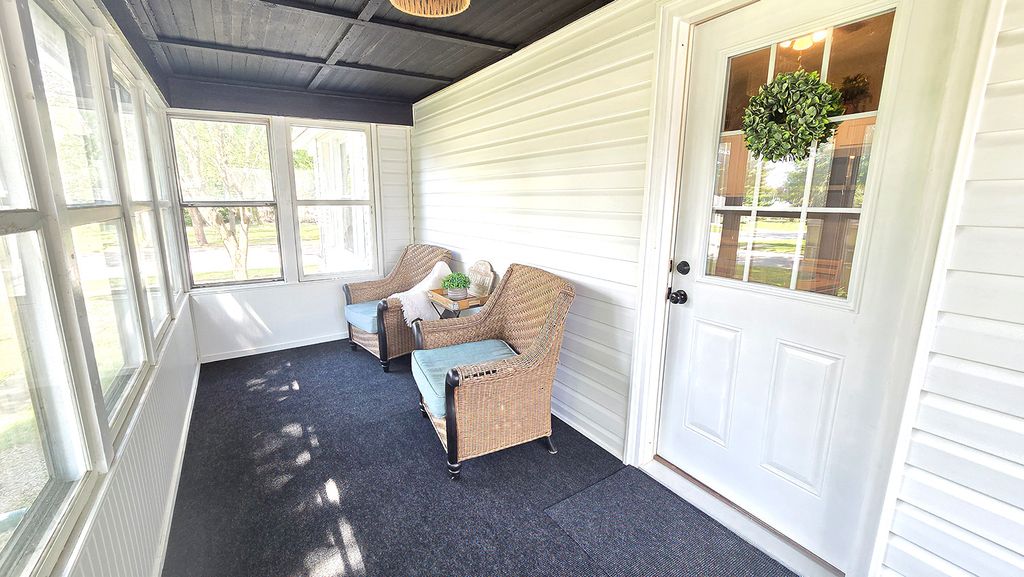 Image 12 of property listing at 433 S Lincoln Boulevard, Centralia, IL 62801