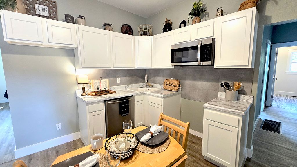 Image 21 of property listing at 433 S Lincoln Boulevard, Centralia, IL 62801