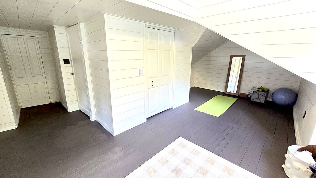 Image 27 of property listing at 433 S Lincoln Boulevard, Centralia, IL 62801