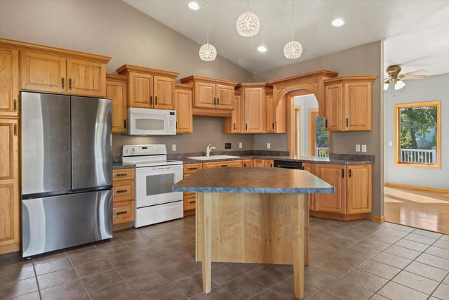 1016 Eagle Lane, Poynette, WI 53955