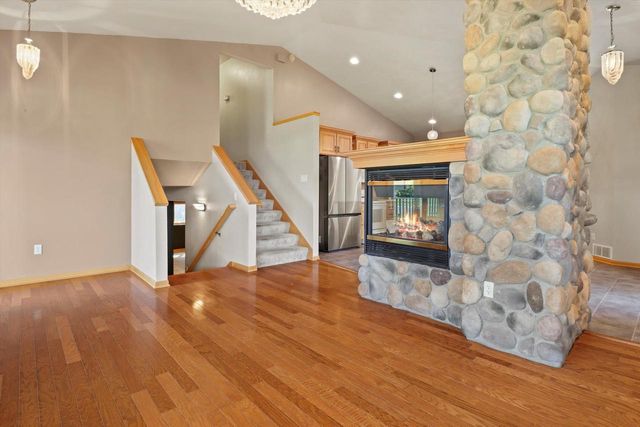 1016 Eagle Lane, Poynette, WI 53955