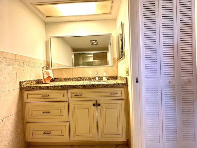 2671 S Course Drive 802, Pompano Beach, FL 33069