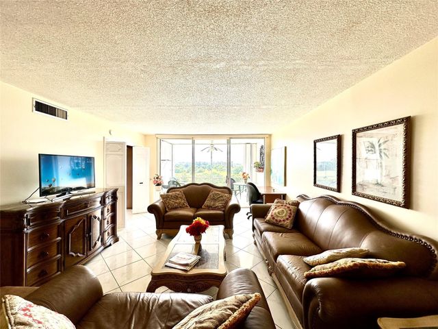 2671 S Course Drive 802, Pompano Beach, FL 33069