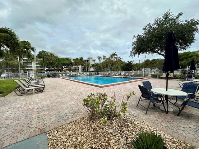 2671 S Course Drive 802, Pompano Beach, FL 33069