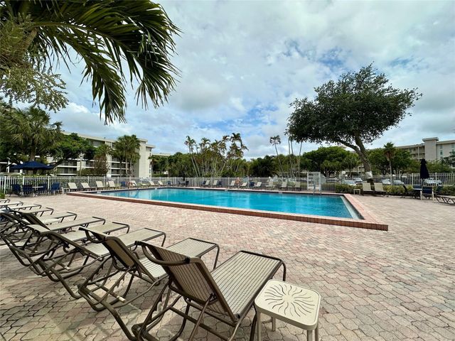 2671 S Course Drive 802, Pompano Beach, FL 33069