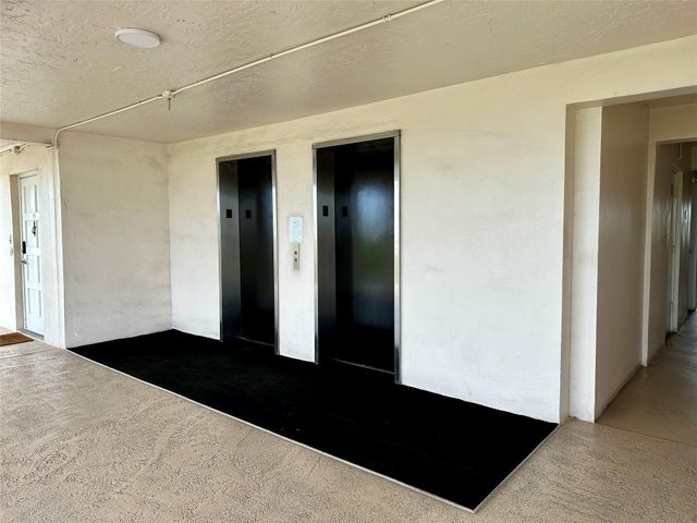 2671 S Course Drive 802, Pompano Beach, FL 33069