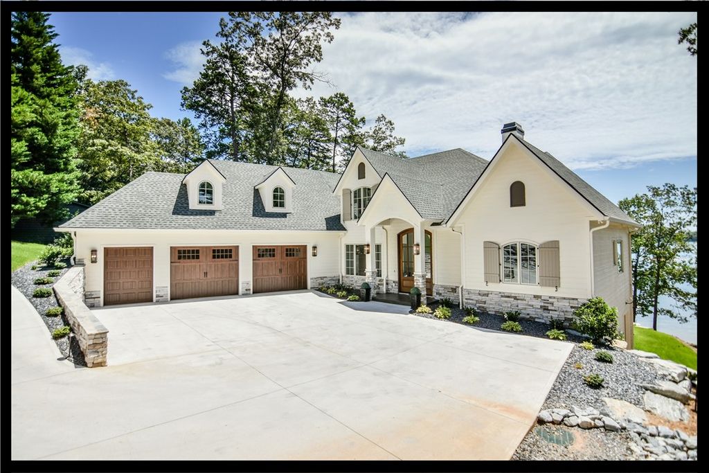 20 Eastern Point, Salem, SC 29676