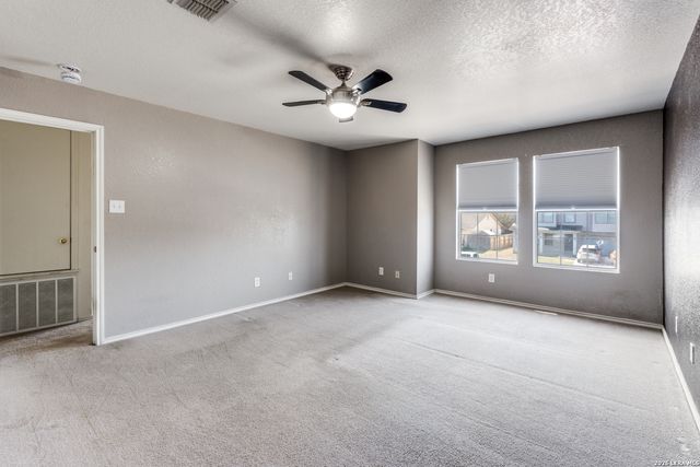 640 NW Crossing, New Braunfels, TX 78130