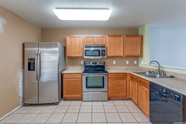 640 NW Crossing, New Braunfels, TX 78130