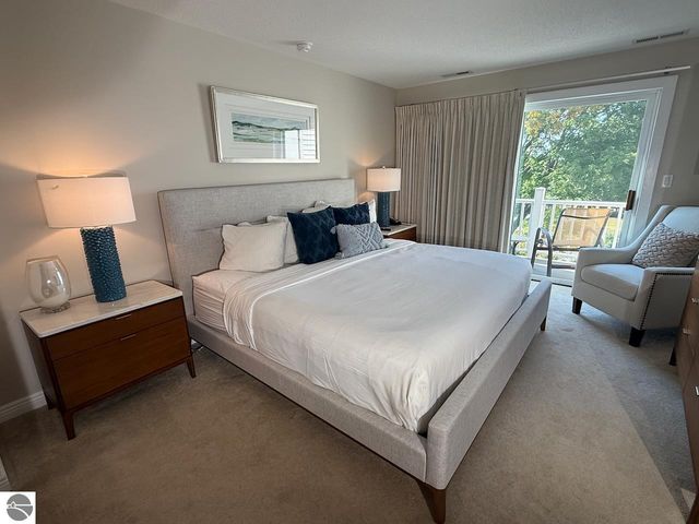 5148 Valleyway Drive, Williamsburg, MI 49690