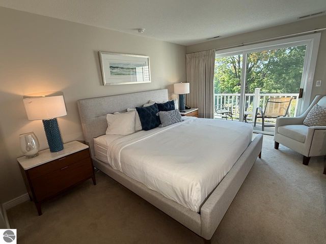 5148 Valleyway Drive, Williamsburg, MI 49690