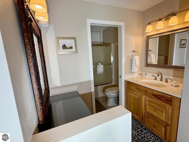 5148 Valleyway Drive, Williamsburg, MI 49690