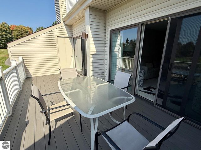 5148 Valleyway Drive, Williamsburg, MI 49690