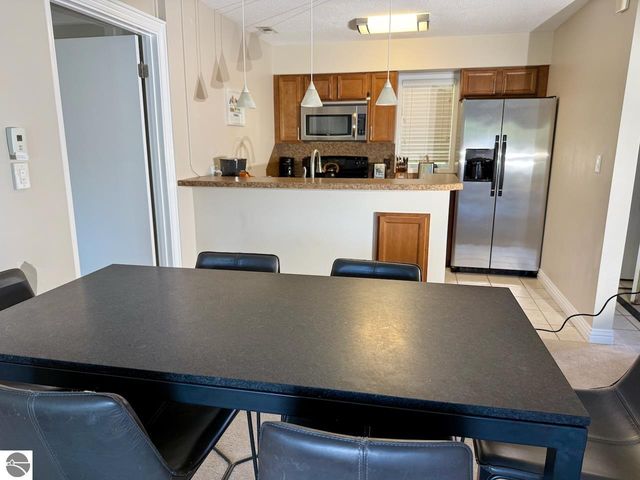 5148 Valleyway Drive, Williamsburg, MI 49690