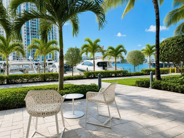 17111 Biscayne Blvd 1610, North Miami Beach, FL 33160