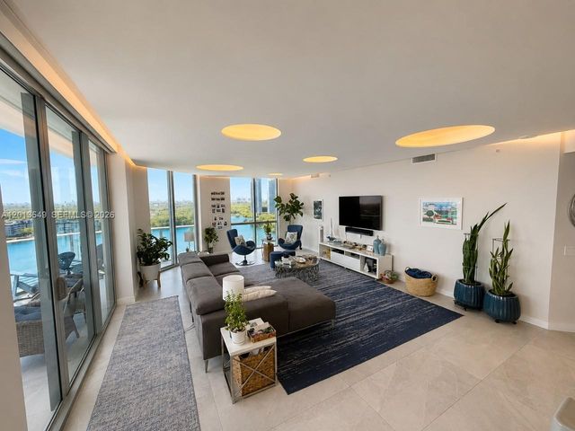 17111 Biscayne Blvd 1610, North Miami Beach, FL 33160
