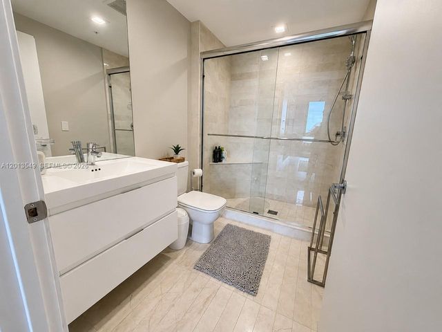 17111 Biscayne Blvd 1610, North Miami Beach, FL 33160