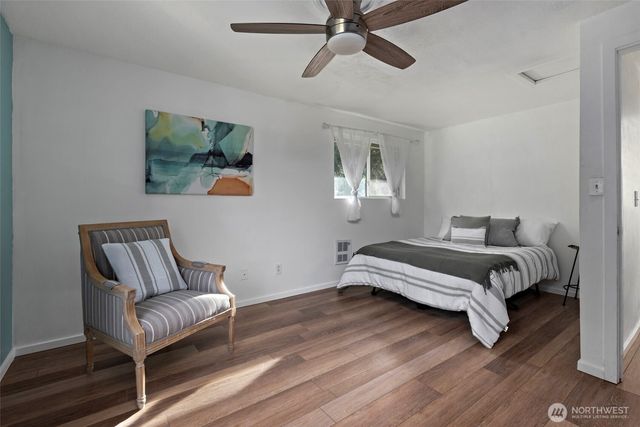 744 Spitfire Lane, Oak Harbor, WA 98277