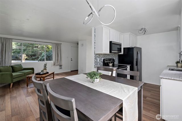 744 Spitfire Lane, Oak Harbor, WA 98277