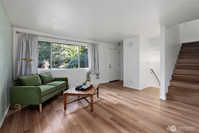 744 Spitfire Lane, Oak Harbor, WA 98277