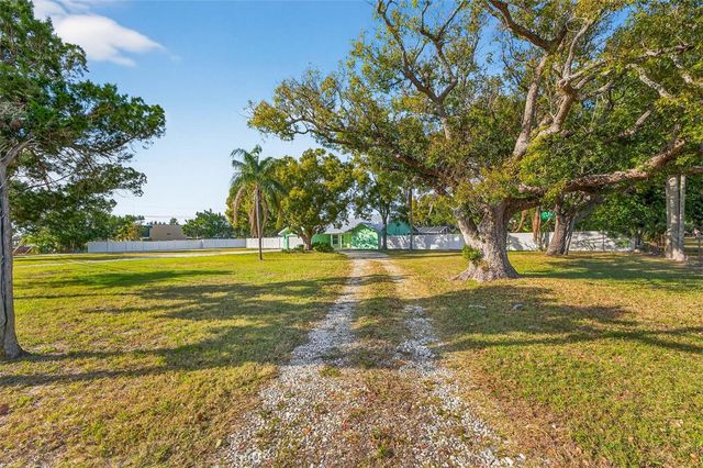 11945 74TH AVENUE, Seminole, FL 33772