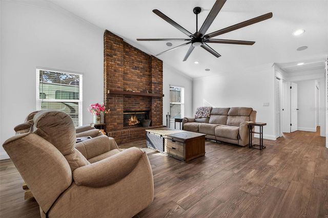 11945 74TH AVENUE, Seminole, FL 33772