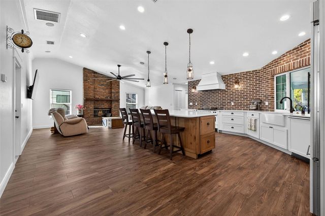 11945 74TH AVENUE, Seminole, FL 33772