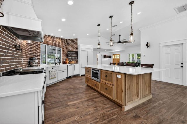 11945 74TH AVENUE, Seminole, FL 33772