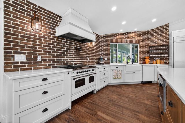 11945 74TH AVENUE, Seminole, FL 33772