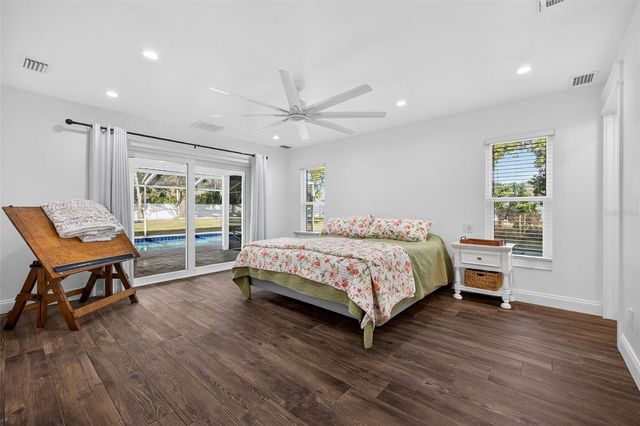 11945 74TH AVENUE, Seminole, FL 33772