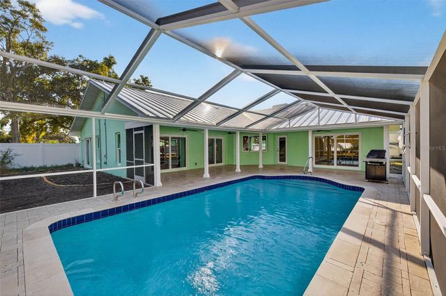 11945 74TH AVENUE, Seminole, FL 33772