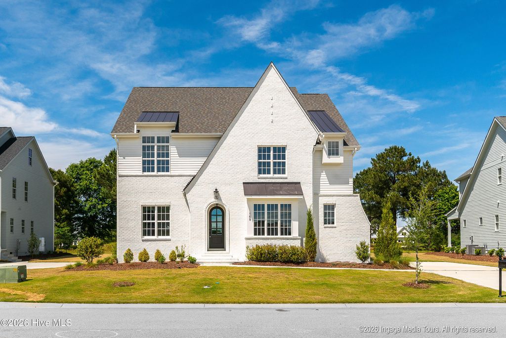 Image 1 of property listing at 168 Pine Tree Point, Snow Hill, NC 28580