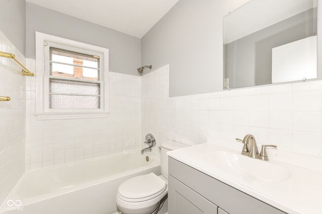 1620 Englewood Drive, Indianapolis, IN 46219