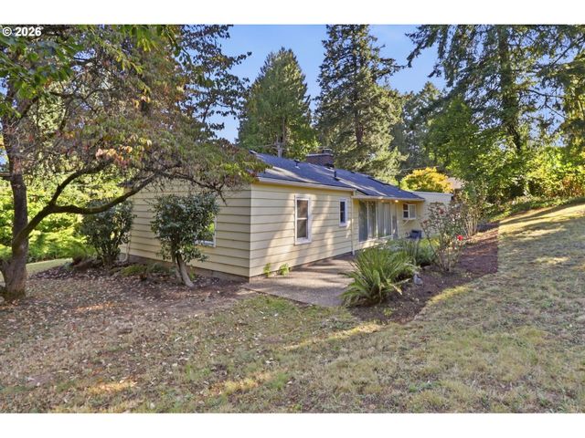 9477 Sw 62ND Dr, Portland, OR 97219