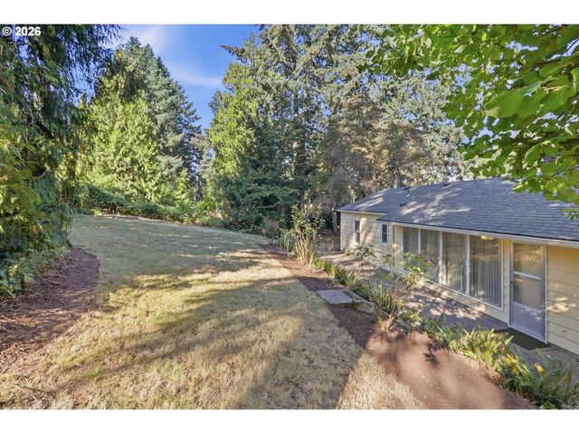 9477 Sw 62ND Dr, Portland, OR 97219