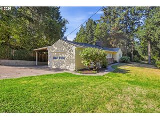 9477 Sw 62ND Dr, Portland, OR 97219