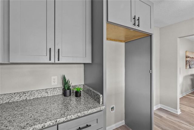 8483 Old Ocean View RD, Norfolk, VA 23518