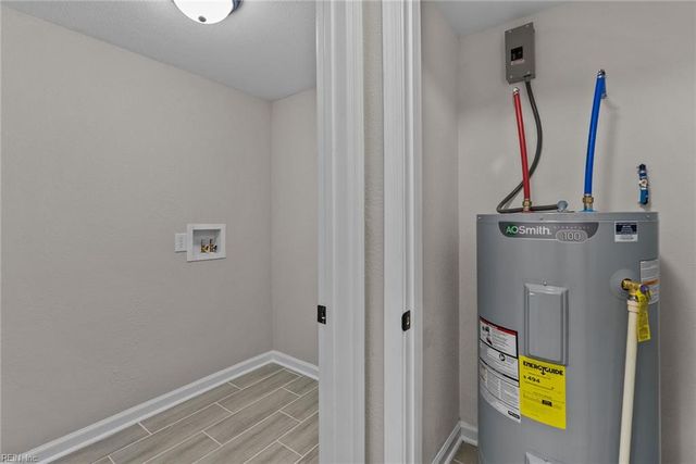 8483 Old Ocean View RD, Norfolk, VA 23518