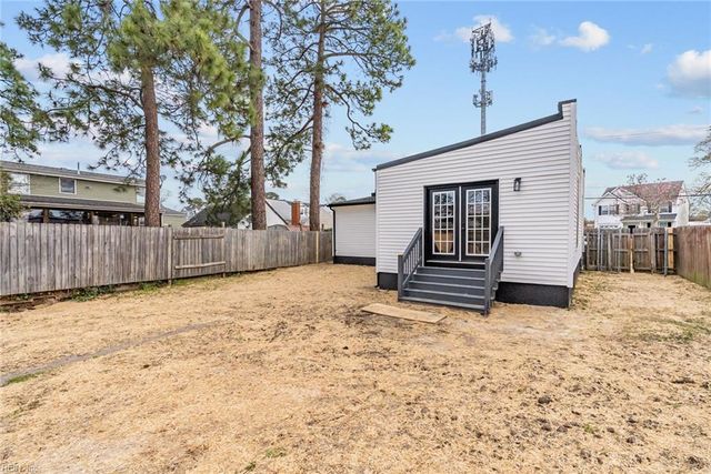 8483 Old Ocean View RD, Norfolk, VA 23518