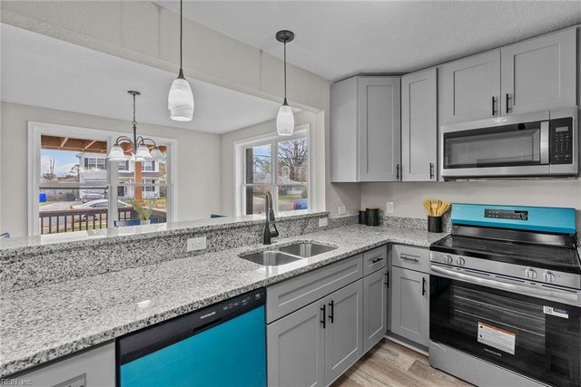 8483 Old Ocean View RD, Norfolk, VA 23518