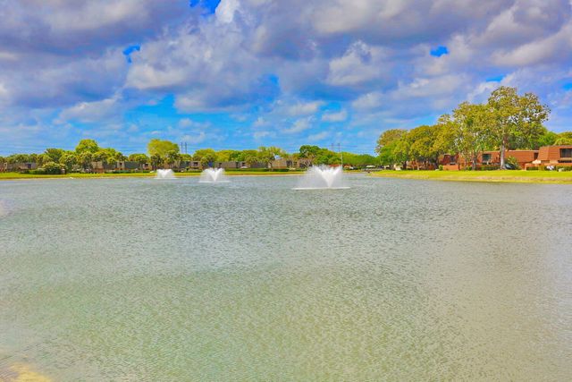 325 3rd Way, West Palm Beach, FL 33407