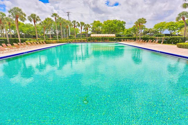 325 3rd Way, West Palm Beach, FL 33407