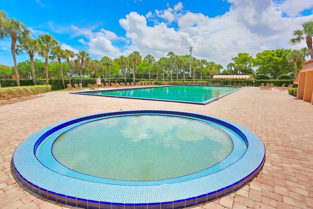 325 3rd Way, West Palm Beach, FL 33407