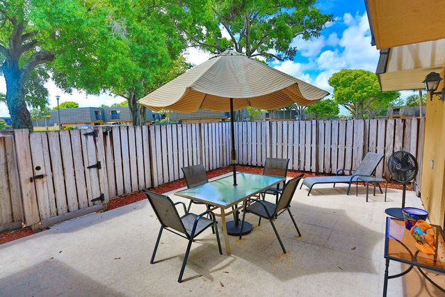 325 3rd Way, West Palm Beach, FL 33407