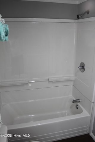 174 Lennondale Boulevard, Elizabethtown, NC 28337