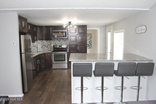 174 Lennondale Boulevard, Elizabethtown, NC 28337